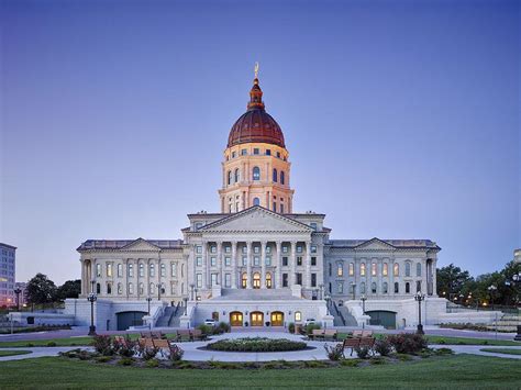 capital of kansas|state of kansas capitol.